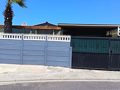 4 Bedroom House For Sale in Mitchells Plain - KTtM.webp