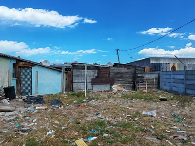 1 Bedroom House For Sale in Cape Town - H1OA.webp