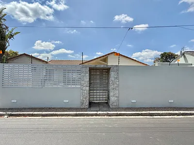 5 Bedroom House For Sale in Cape Town - ZqhN.webp