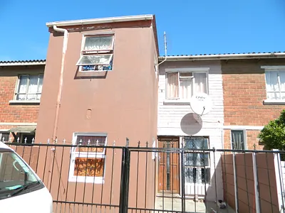 7 Bedroom House For Sale in Mitchells Plain - YirB.webp