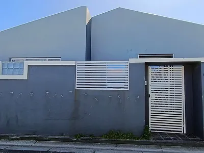 4 Bedroom House For Sale in Cape Town - gWRU.webp