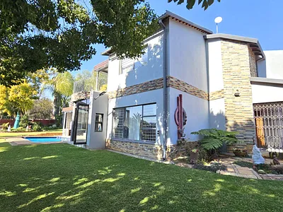 4 Bedroom House For Sale in Hartbeespoort - wjQd.webp