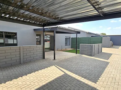 2 Bedroom Apartment For Sale in Hartbeespoort - 2U8N.webp