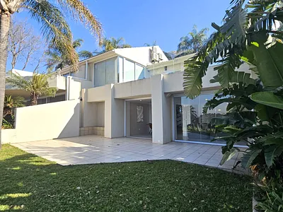 4 Bedroom Apartment For Sale in Hartbeespoort - img