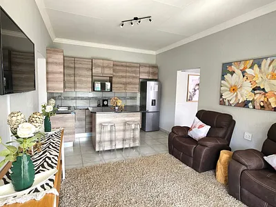 2 Bedroom Apartment For Sale in Hartbeespoort - rigf.webp