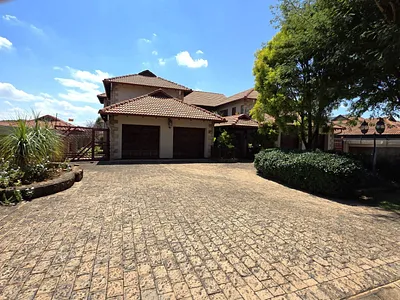 4 Bedroom House For Sale in Hartbeespoort - yuZZ.webp