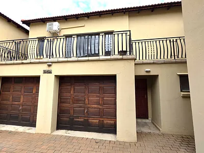 3 Bedroom Townhouse For Sale in Hartbeespoort - 9AA6.webp