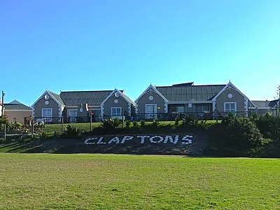 3 Bedroom Apartment For Sale in Jeffreys Bay - zqZC.webp