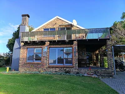 3 Bedroom House For Sale in Jeffreys Bay - F3VT.webp