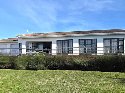 3 Bedroom House For Sale in Jeffreys Bay - img