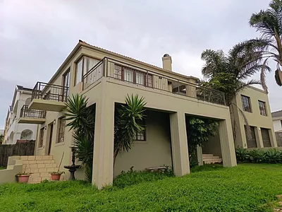 4 Bedroom House To Rent in Jeffreys Bay - 63G6.webp