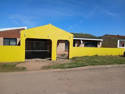 3 Bedroom House For Sale in Jeffreys Bay - img