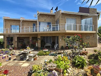 3 Bedroom House For Sale in Jeffreys Bay - FHvg.webp