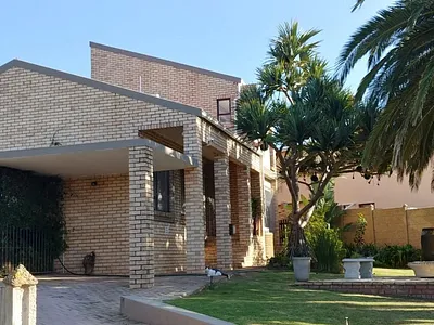 4 Bedroom House For Sale in Jeffreys Bay - img