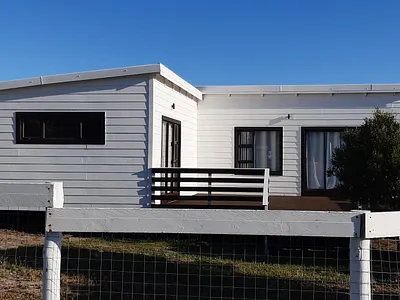3 Bedroom House For Sale in Jeffreys Bay - Xso4.webp