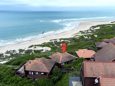 4 Bedroom House For Sale in Jeffreys Bay - j2zv.webp