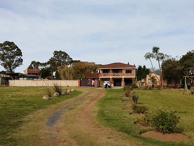 6 Bedroom House For Sale in Humansdorp - fm9Z.webp