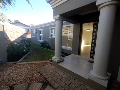 5 Bedroom House For Sale in Jeffreys Bay - cwac.webp