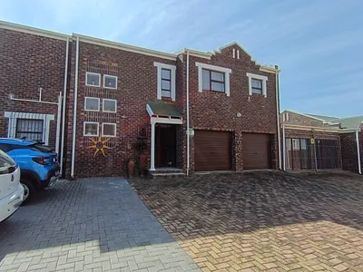 3 Bedroom Townhouse For Sale in Jeffreys Bay - img