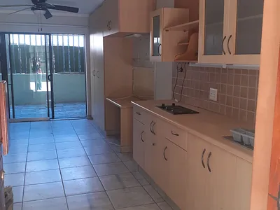 0.5 Bedroom Apartment To Rent in Jeffreys Bay - ED4W.webp