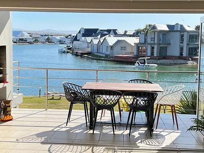 2 Bedroom Townhouse For Sale in Jeffreys Bay - kb9T.webp