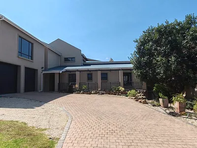 5 Bedroom House For Sale in Jeffreys Bay - nLBS.webp
