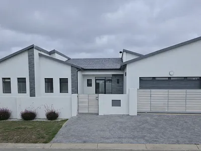 3 Bedroom House For Sale in Jeffreys Bay - 2q6V.webp