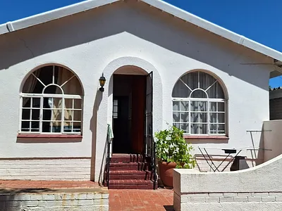 2 Bedroom Townhouse For Sale in Jeffreys Bay - img