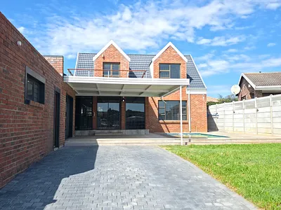 3 Bedroom House For Sale in Jeffreys Bay - img