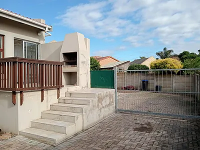 2 Bedroom House To Rent in Jeffreys Bay - W6qN.webp