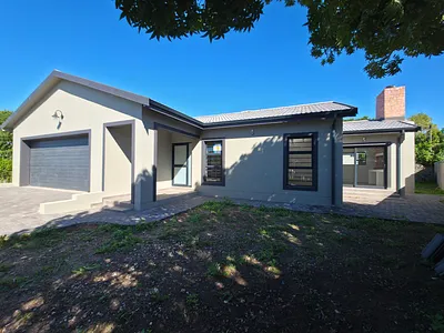 3 Bedroom House For Sale in Jeffreys Bay - img