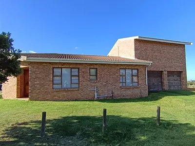 6 Bedroom House For Sale in Jeffreys Bay - img