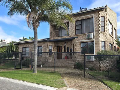 3 Bedroom House For Sale in Jeffreys Bay - eySU.webp