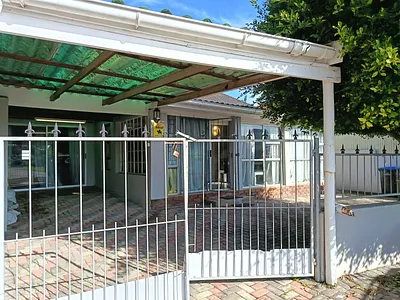 3 Bedroom House To Rent in Jeffreys Bay - XZFP.webp