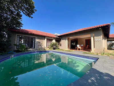4 Bedroom House For Sale in Pretoria - XzP9.webp