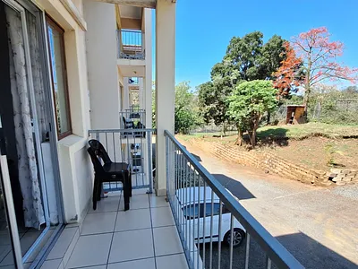 2 Bedroom Apartment For Sale in Tongaat - UFn4.webp