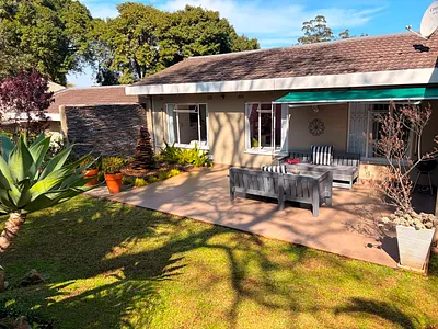 3 Bedroom Townhouse For Sale in Kloof - img
