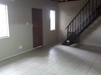 3 Bedroom House To Rent in Hillcrest - img