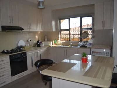 4 Bedroom Apartment For Sale in Queensburgh - img