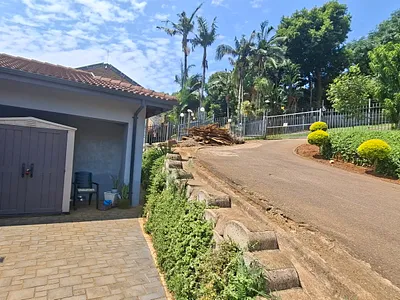 1 Bedroom Apartment To Rent in Hillcrest - img