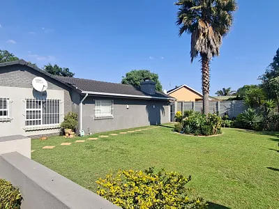 3 Bedroom House For Sale in Boksburg - D0nQ.webp