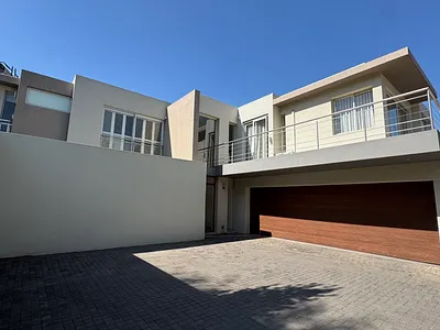 4 Bedroom House To Rent in Sandton - O17k.webp