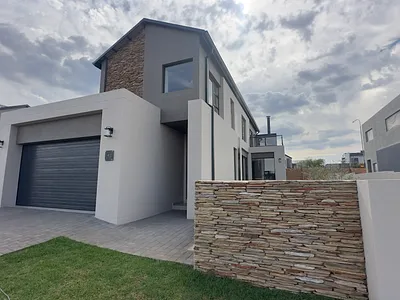 4 Bedroom House For Sale in Centurion - zLog.webp