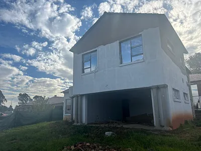 4 Bedroom House For Sale in Springs - 4XYI.webp