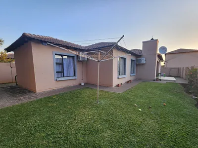 3 Bedroom Townhouse For Sale in Pretoria - CP1g.webp
