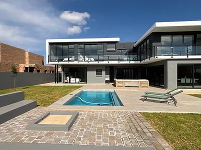 4 Bedroom House For Sale in Centurion - 7Rzt.webp
