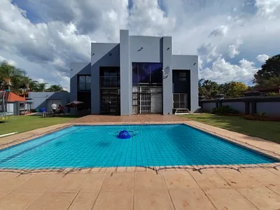 6 Bedroom House For Sale in Pretoria - img
