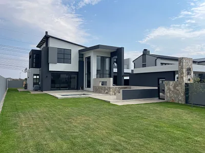 4 Bedroom Townhouse For Sale in Centurion - img