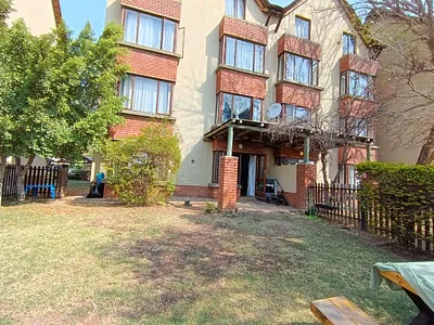 2 Bedroom Apartment For Sale in Pretoria - 8fWP.webp