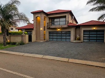 4 Bedroom House For Sale in Pretoria - 1GtW.webp